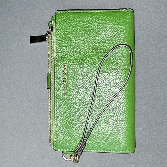 MICHAEL KORS Wristlet Wallet - Picture 3 of 7